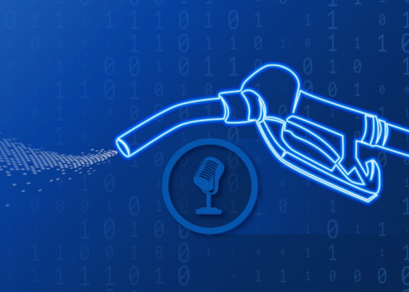 Fuel nozzle indicating price analytics