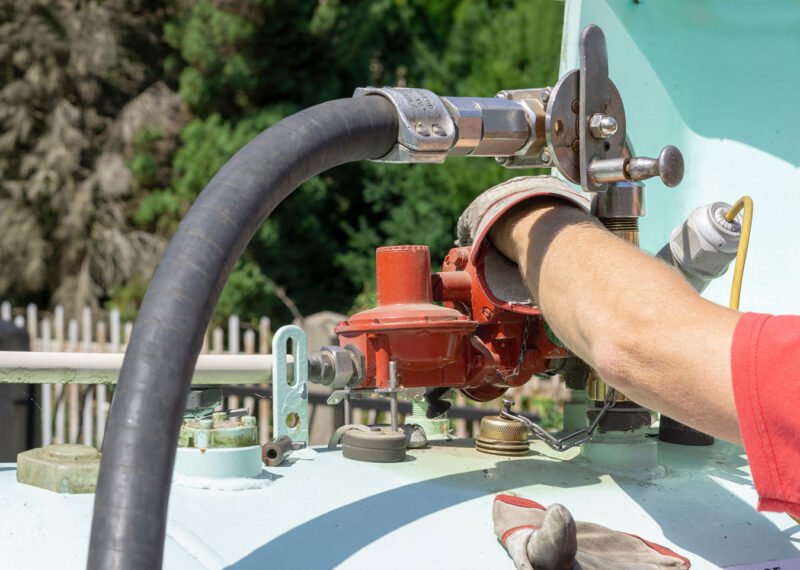 Filling the domestic gas tank with LPG